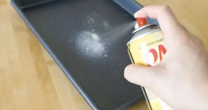 Kauf dir eine Dose Backspray für 2 Euro und du wirst all das damit machen können!