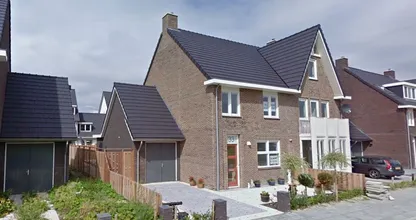 Was haben die sich bloß gedacht? Mit solchen Bildern verkauft sich doch kein Haus
