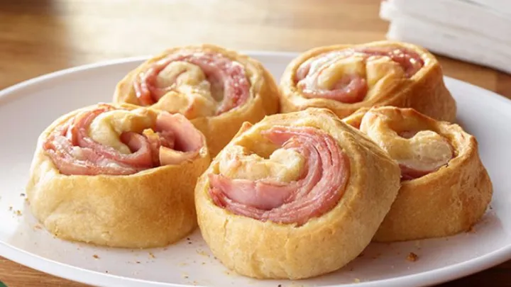 Diese Schinken-Käse-Schnecken sind ideal zum Teilen! (Nur wirst du das nicht wollen)