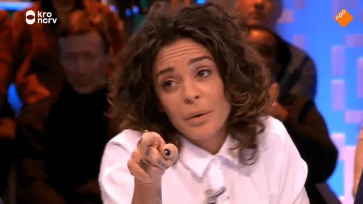 Fajah Lourens reageert op ophef rondom uitspraken over calorieën: "DIT eet ik op een dag"