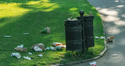 Niemand heeft voorzien dat uitbreiding statiegeld juist voor extra troep op straat zorgt