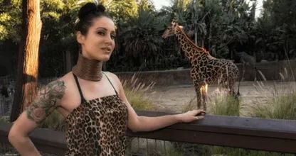 Woman Goes To Extreme Lengths To Make her Neck Look Like A Giraffe's