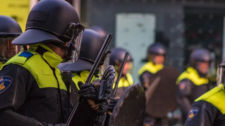 Feest en rellen na WK-winst Marokko