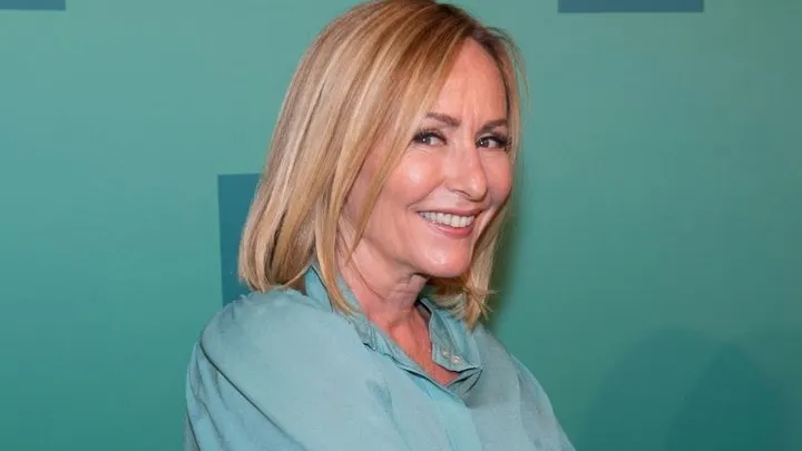 Angela Groothuizen toont 'blotebillengezicht' zonder make-up