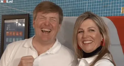 Wat lief: Willem-Alexander en Máxima verrassen ouderen in Pijnacker