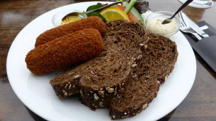 Dit is waarom je altijd een dipje hebt na de lunch