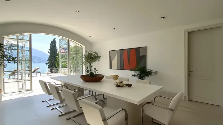 The 18-Year-Old Who Accidentally Bought a Mansion on Lake Como