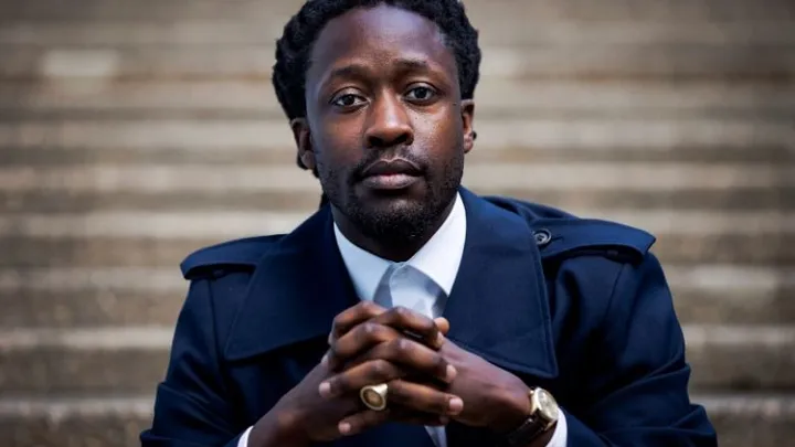 Rapper Akwasi lacht om ophef rondom Veronica Inside