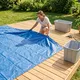 Elle recouvre sa terrasse d'une bâche pour ça, et d'autres idées géniales pour profiter de son jardin cet été !