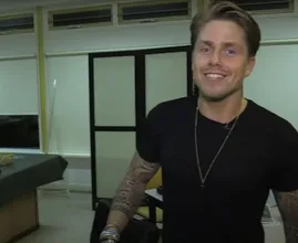 André Hazes spijt van 'Bridget'-tatoeage: 'Had beter na moeten denken'