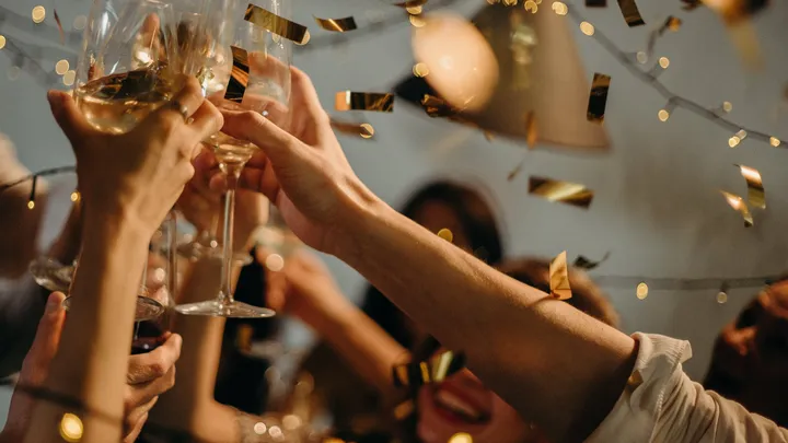 Lekker bubbelen: champagne blijkt goed voor je huid en geheugen