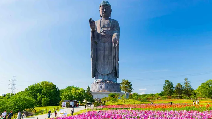 Statuen auf der ganzen Welt