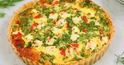 Du wirst dir nach dieser schmackhaften Quiche mit Lachs, Spargel und Frischkäse garantiert die Finger lecken!