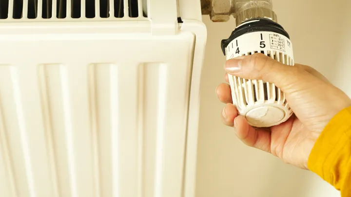 Vraag van vandaag: kun je de verwarming 's nachts beter uitzetten?