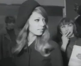 Zo zien stijliconen Pattie en Jenny Boyd uit de jaren 60 er nu uit