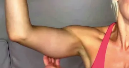 Do you have bat wings too? This 3-minute exercise can help you get rid of them