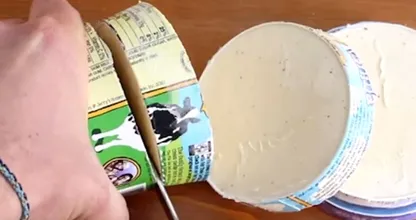 Du isst Eiscreme dein Leben lang verkehrt! So ist es viel leckerer und du sparst sogar Geld