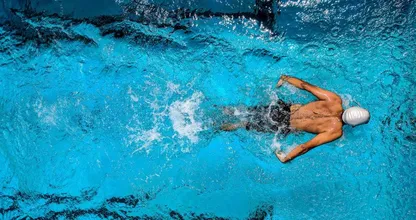 5 redenen waarom bewegen in het water zo goed voor je is