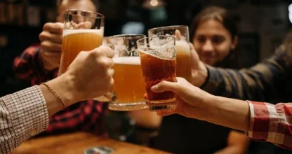 Minderjarigen kunnen gemakkelijk biertje bestellen in sportkantine