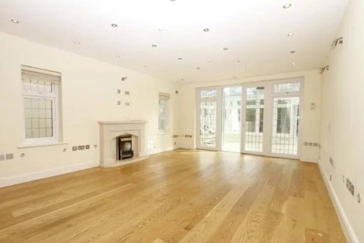 villa bedrooms