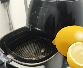 De Airfryer maak je schoon in twee simpele stappen