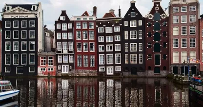 Bizarre foto: zo slecht is het gesteld met het huizentekort in Amsterdam