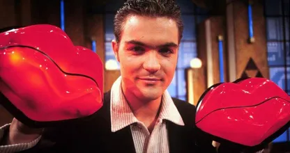 Dat is lang geleden, zo is het met dé hunk van de jaren '90: Mike Starink!