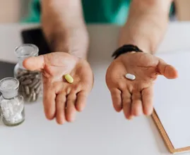 Zorgkosten stijgen in 2023: bijna een tientje erbij per maand