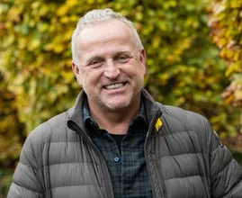 Gordon is ‘helemaal verliefd’ op nieuwe huisgenoot: ‘Wat een vreugde’ 