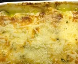 Dieses Ofengericht mit Hühnchen und Boursin ist einfach nur herrlich! Und super einfach!