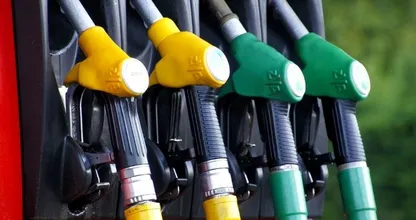 Brandstofprijzen bereiken recordhoogte: 2 euro voor een liter benzine