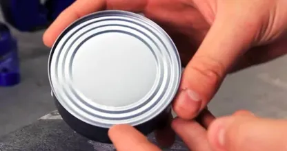 Vous pouvez facilement ouvrir toutes les boîtes de conserve, sans utiliser d'ouvre-boîtes !