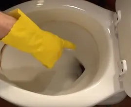 Mit diesem einfachen Trick hast du ein WC das immer gut riecht und sauber bleibt.