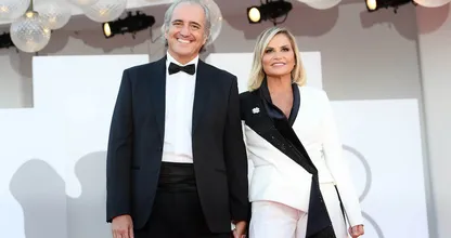 15 presentatori televisivi italiani famosi e i loro segreti dietro le quinte!