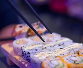 Wij zijn in de wolken: KLM gaat dít eten verkopen aan boord!