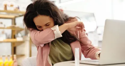 Moet je niezen, maar lukt het niet? 5 dingen om te proberen