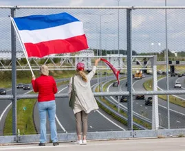 Taakstraf van tachtig uur voor boer die afval op snelweg stortte