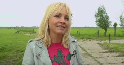 Ondanks commotie gaat Yvon Jaspers door met tv-programma ‘Onze Boerderij’