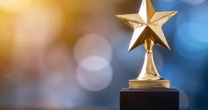 Deze BN’er is uitgeroepen tot Mooiste Vrouw van Nederland 2024