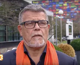 Achtste kindje op komst voor Emile Ratelband: ‘Ik ben zo gelukkig!’