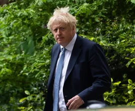 Boris Johnson letterlijk op straat gezet door Britse Madame Tussauds