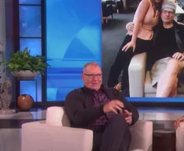 Ed O'Neill de Modern Family no se dio cuenta de con quién estaba posando en esta imagen