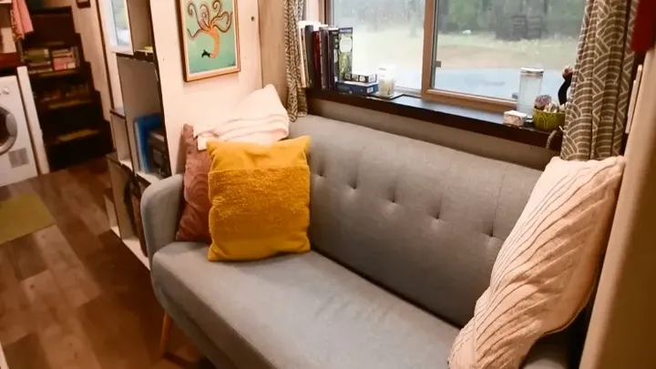 This Young Woman’s Tiny House Is a Masterpiece – The Inside Will Leave You Speechless!
