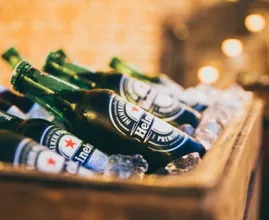 Biertje? Trek dan maar de portemonnee: bierprijs Heineken schiet omhoog