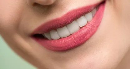 7 slechte gewoontes die je tanden kunnen beschadigen