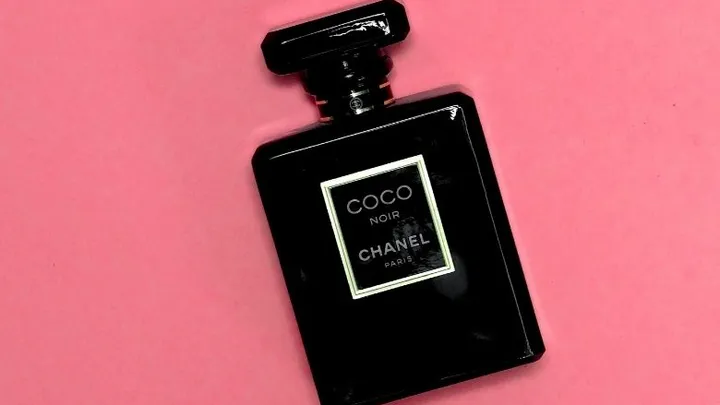 Met deze 15 tips blijft de geur van je parfum langer hangen