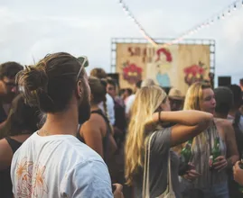 Kabinet: eendaagse festivals mogen onder 'strikte voorwaarden' doorgaan
