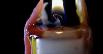 This is how you remove candle wax from all types of surfaces