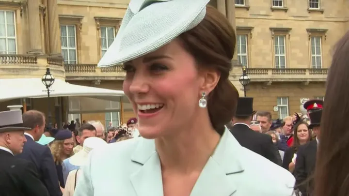 Vergiss den teuren Gesichtsreiniger: Kate Middleton verwendet diese günstige und simple Methode für ihre strahlende Haut