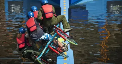 Yes! Te land, ter zee en in de lucht keert terug op tv
